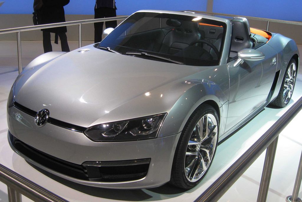 VW มีแนวผลิต “รถสปอร์ตไฟฟ้า” ร่วมกับ Tesla Roadster