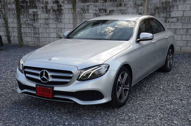 เมอร์เซเดส-เบนซ์  E 220 d Sport ทางเลือกสำหรับคนไม่ชอบเทคโนโลยี