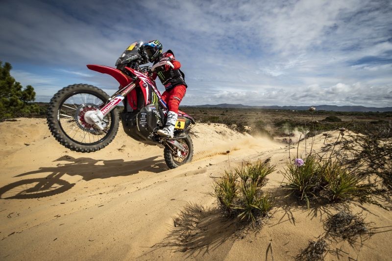 คอร์เนโฆ ควบ CRF450 Rally ซิวแชมป์สเตจ 8 ดาการ์แรลลี 2021