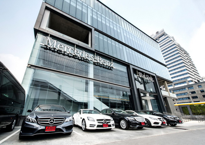 เบนซ์สตาร์แฟลก จัดโปรโมชั่นเดือนแห่งความรัก