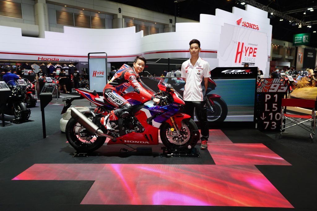 “ฟิล์ม-มุกข์” แนะนำสุดยอดรถสปอร์ต CBR Series