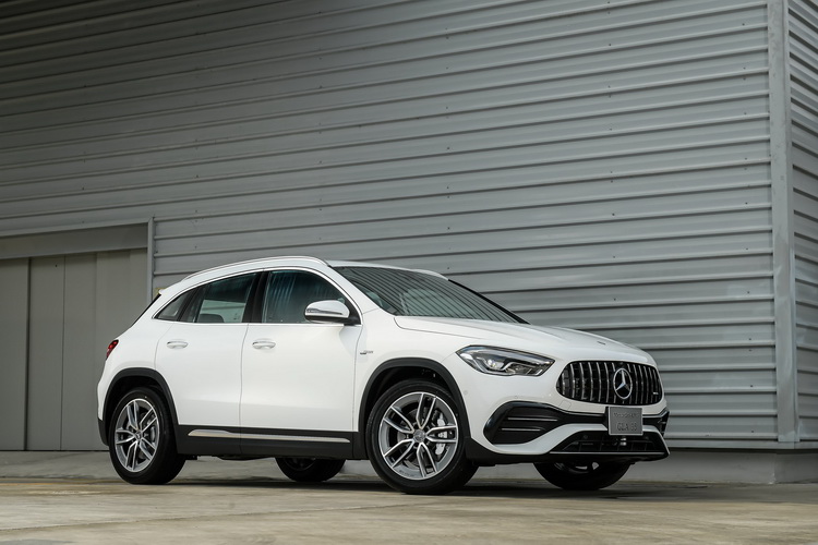 เมอร์เซเดส-เบนซ์ เปิดตัว “Mercedes-AMG GLA 35 4MATIC” เคาะราคา 3.19 ล้านบาท