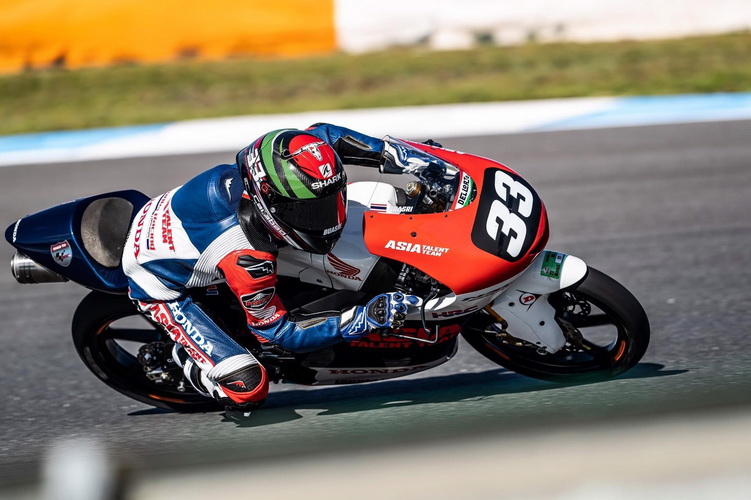 “ธัชกร” ลุ้นแต้ม โมโตทรี จูเนียร์ สนามแรก