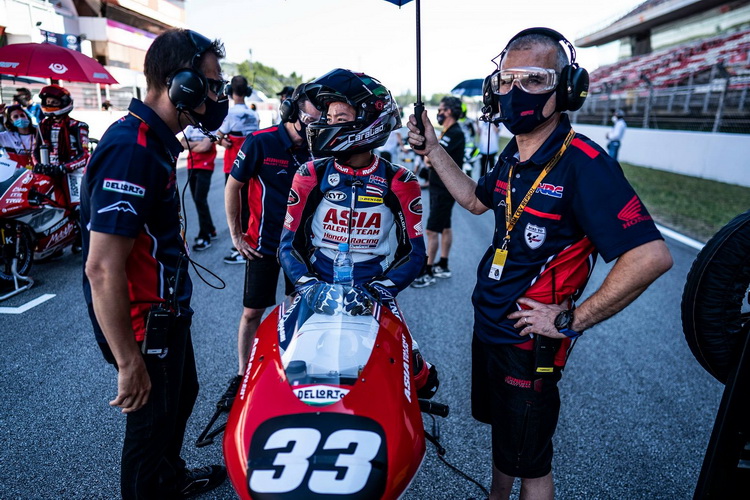 “ธัชกร”เก็บแต้มจากศึกโมโตทรี จูเนียร์ สนาม 3 บาร์เซโลน่า