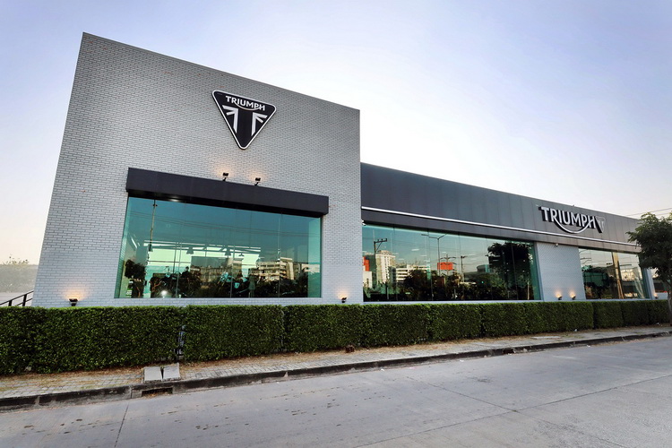 ไทรอัมพ์ มอเตอร์ไซเคิลส์พร้อมยกระดับบริการหลังการขายแบบ “นิวนอร์มอล”