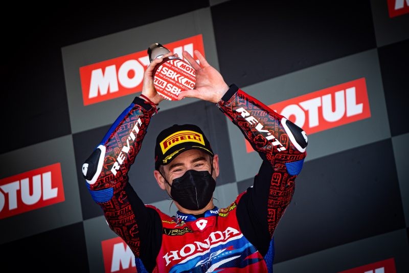 “เบาติสต้า” คว้าที่ 3 เวิลด์ ซูเปอร์ไบค์ สนาม 10