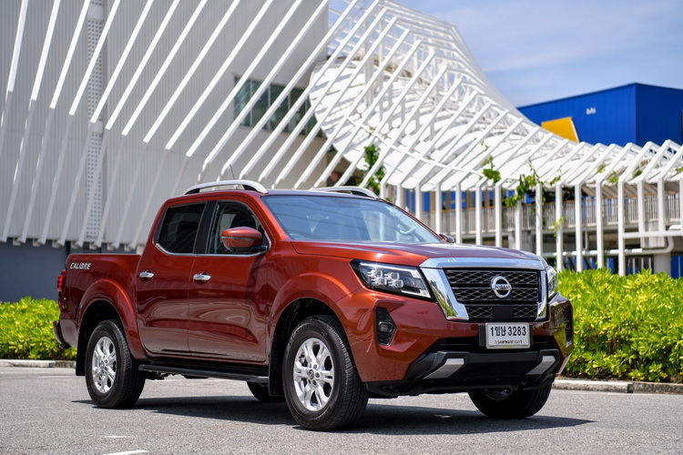 นิสสัน นาวารา ดับเบิ้ลแค็บ รุ่น Calibre E 7AT ใหม่ รถกระบะสุดคุ้ม