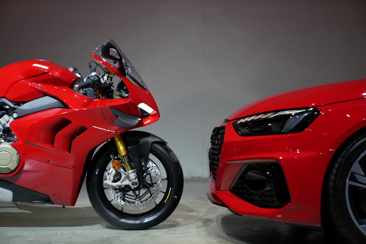 อาวดี้ เปิดตัวรถหรู ครั้งแรกในประเทศไทยกับ Audi & Ducati Integration