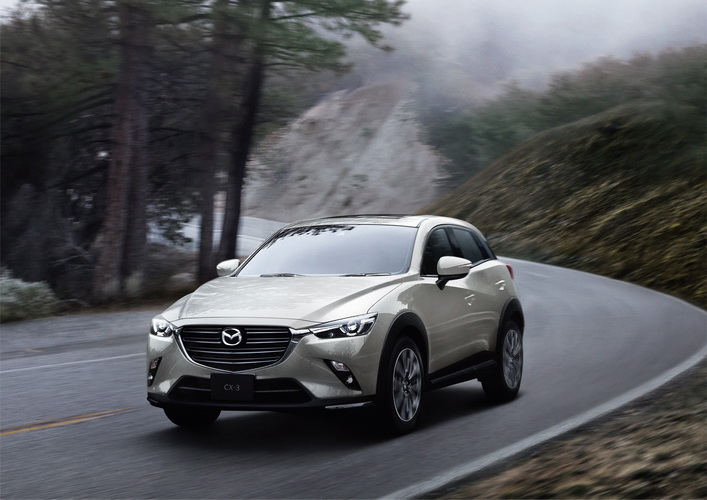 NEW MAZDA CX-3 พร้อมสีใหม่ “แพลตทินั่ม ควอตซ์” เพิ่มออฟชั่นเต็มคันราคาจำหน่ายเท่าเดิม