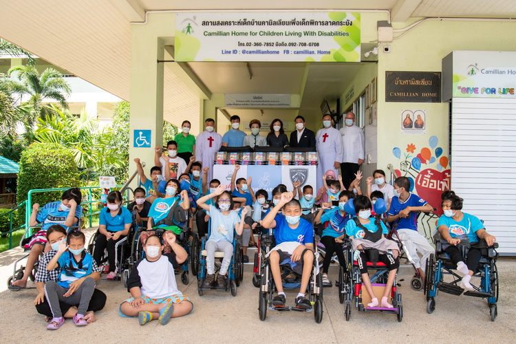 เปอโยต์ ประเทศไทย สนับสนุนมูลนิธิเชฟแคร์ส และมูลนิธิวีวี แชร์