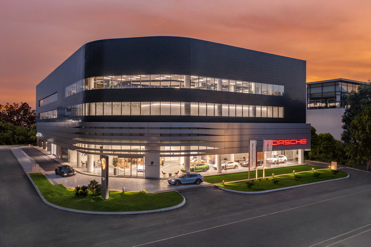 Porsche Centre Saigon เปิดตัว ‘Destination Porsche’