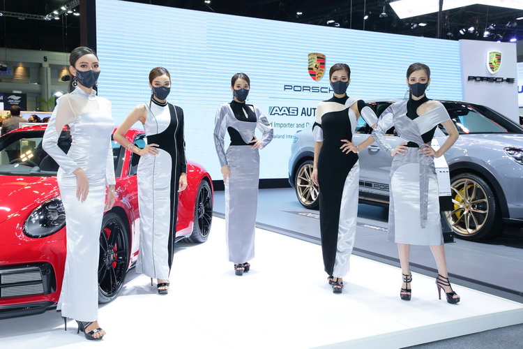 “Porsche Presenter Costume Design Contest 2021” อวดคอลเลคชันมาสเตอร์พีชในงาน Motor Expo 2021