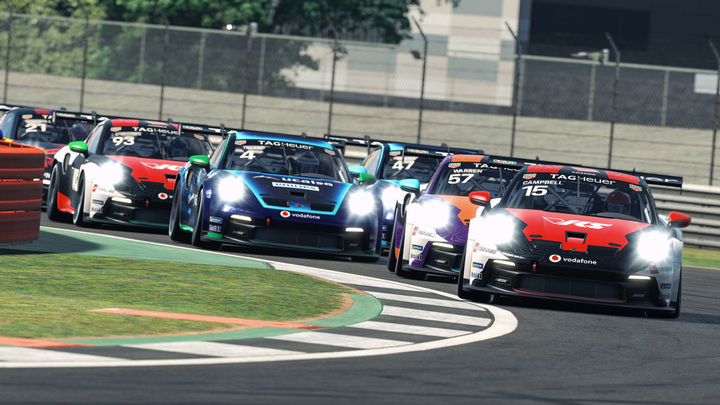การชิงชัยในกีฬา esports ด้วยรถแข่งปอร์เช่ 911 GT3 Cup รุ่นล่าสุด