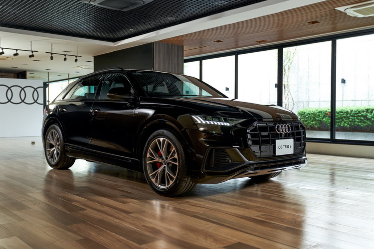 อาวดี้ Q7 และ Q8 ปลั๊กอินไฮบริด ย้ำความเหนือชั้นทางเทคโนโลยีพลังงานไฟฟ้า