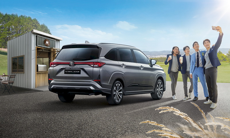 ALL NEW TOYOTA VELOZ มีกลุ่มลูกค้าเป้าหมาย กลุ่มครอบครัว ที่มีขนาด 4 คนขึ้นไป
