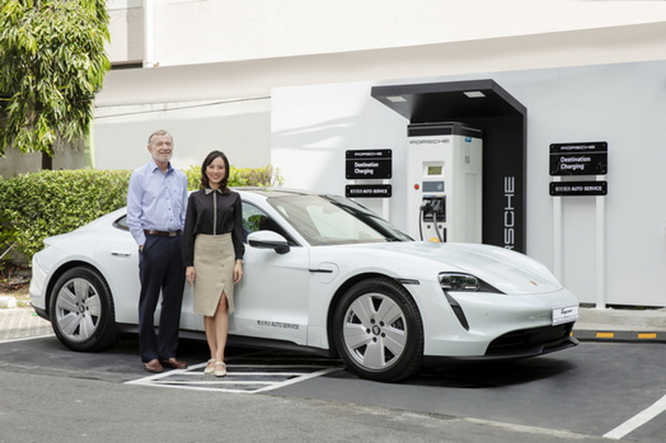 ปอร์เช่ ประเทศไทย เปิด Destination charger สำหรับรถพลังงานไฟฟ้า และรถยนต์ปลั๊ก-อินไฮบริด