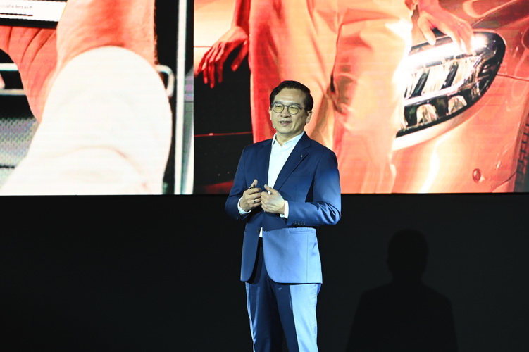 เมอร์เซเดส-เบนซ์ ลีสซิ่งโต 12%