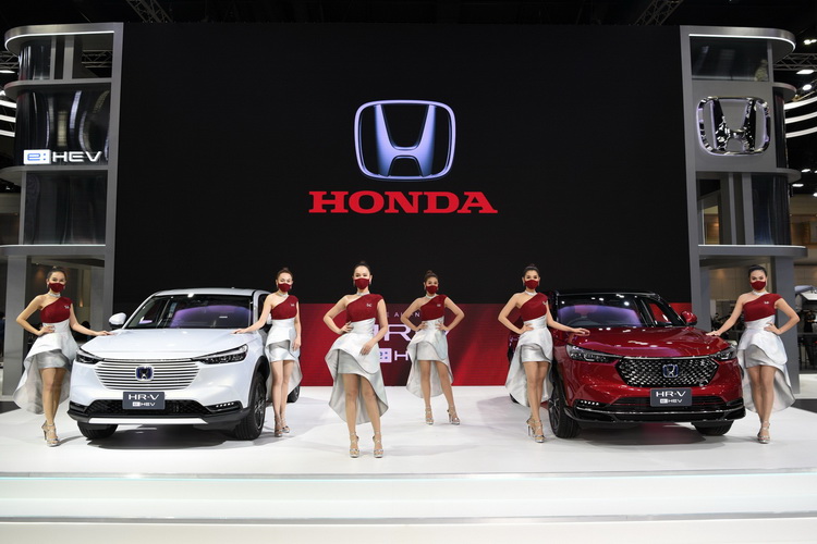 ฮอนด้าชูไฮไลต์ยนตรกรรมฟูลไฮบริด e:HEV พร้อมยนตรกรรมยอดนิยมหลายรุ่น ในงานมอเตอร์ โชว์ 2022