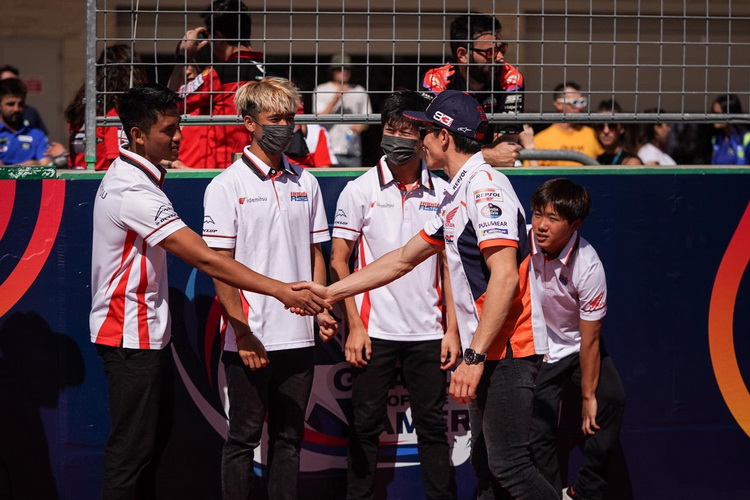 ฮีโร่นักบิดไทยกระทบไหล่ยอดนักบิดระดับโลก