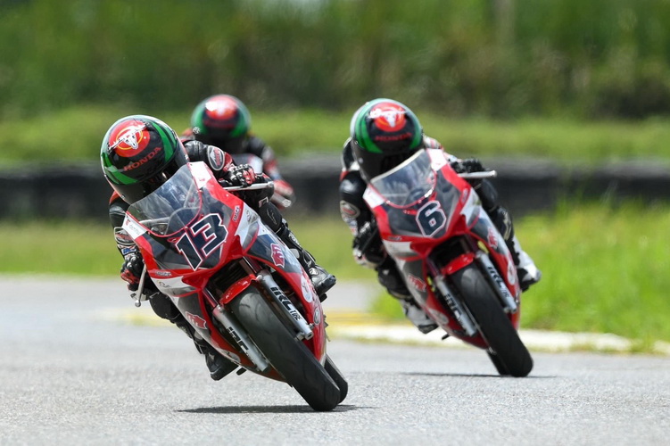 “ไบร์ท” เฉือน “เฟอร์” คว้าชัยเรซแรก ก่อน “เฟอร์” คัมแบ็กเข้าวินเรซ 2“ฮอนด้า อะคาเดมี่ 2022” สนามที่ 2