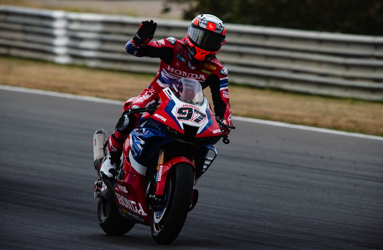 “วิเออเฮร์” คว้าท็อปไฟว์เรซแรก เวิลด์ ซูเปอร์ไบค์ สนาม 3