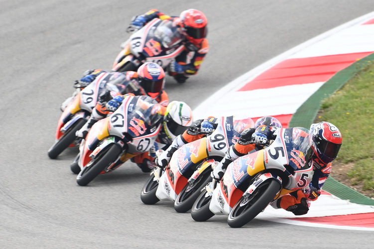 “ก๊องส์-ธัชกร” คว้ากริดที่ 10 โมโตจีพี รุกกีส์ คัพ สนาม 2