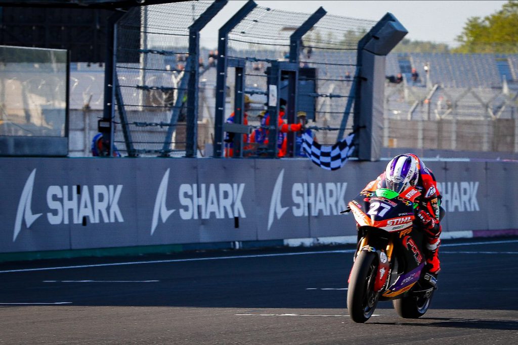 pips Aegerter นำ Zannon เพียง 0.021 ใน Le Mans