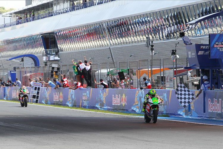 กรานาโด้และเฟอร์รารีชัยชนะครั้งแรกของฤดูกาล