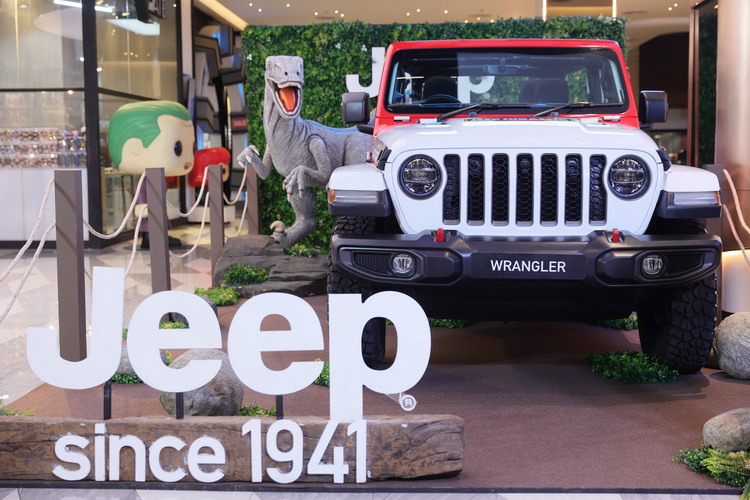 จี๊ป ประเทศไทย จัดรอบปฐมทัศน์หนังดัง อวดโฉม ‘จี๊ป แรงเลอร์’