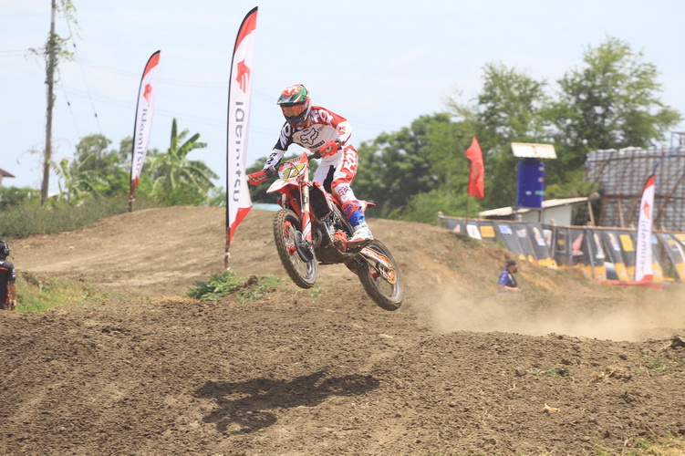 “อินทรีแซงค์ – กฤษฎา” ควบ Honda CRF250R คว้าชัย MX250-A