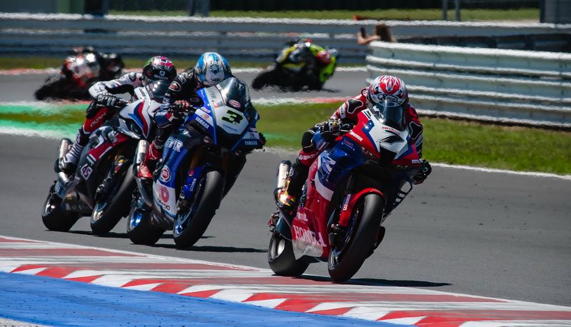 “วิเออร์เฮ” คว้าท็อป 7 เรซแรก เวิลด์ ซูเปอร์ไบค์ สนาม 4