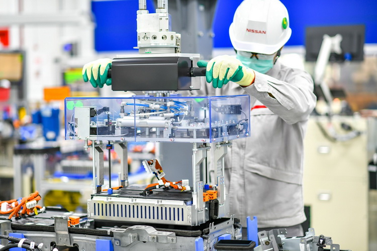 นิสสัน ประเทศไทยเริ่มการประกอบแบตเตอรี่สำหรับเครื่องยนต์ อี-พาวเวอร์