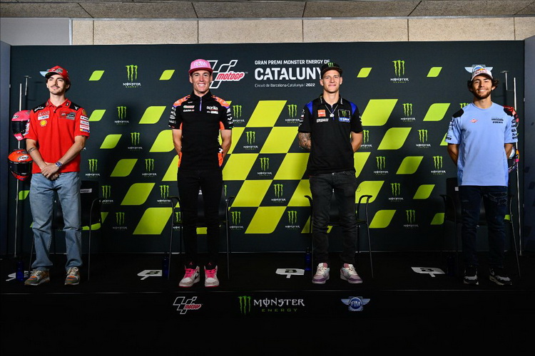 นักบิดเตรียมพร้อมสำหรับ Circuit de Barcelona-Catalunya