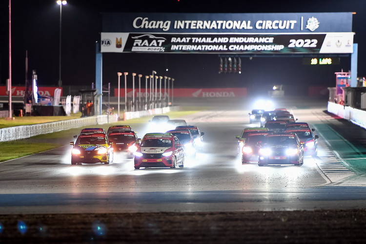 “ฮอนด้า ซิตี้ วันเมคเรซ” ประเดิมไนท์เรซ “สิตาวีร์-กิตติพล” แบ่งแชมป์ บุรีรัมย์