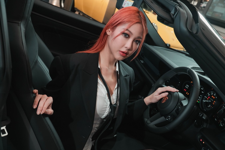 ปอร์เช่กับ 4 อัตลักษณ์สุดคลาสสิคที่ทำให้ Lady Driver หลงรัก