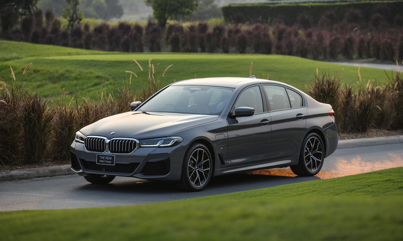 บีเอ็มดับเบิลยู 530e M Sport ปลั๊กอินไฮบริด ให้บริการแก่กระทรวงพาณิชย์สำหรับการประชุม APEC 2022
