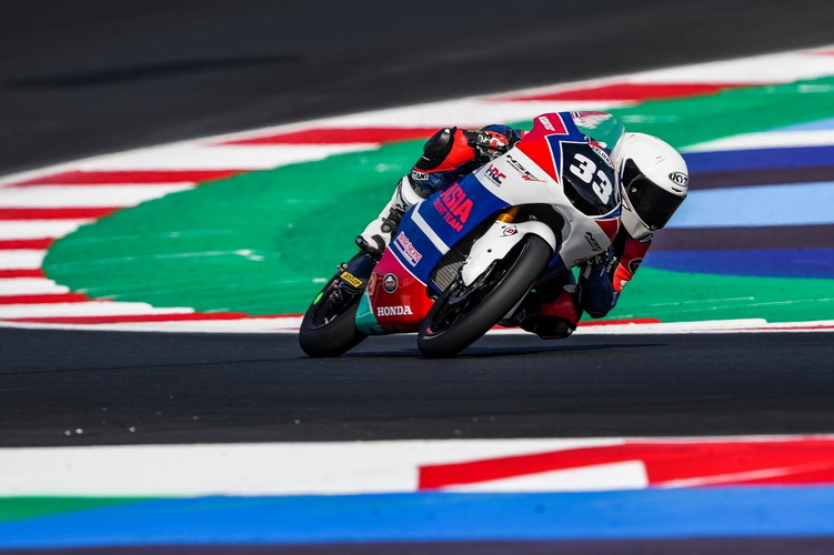 “ก๊องส์-ธัชกร” คว้าท็อป 8 จูเนียร์จีพี มิซาโน