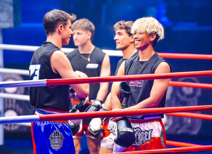 “ก้อง-สมเกียรติ” ชวน “นักบิดโมโตจีพี” โชว์แม่ไม้มวยไทย