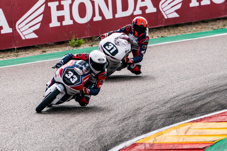 “ก๊องส์-ธัชกร” สตาร์ตกริดแถว 4 จูเนียร์จีพี สนาม 7 อารากอน