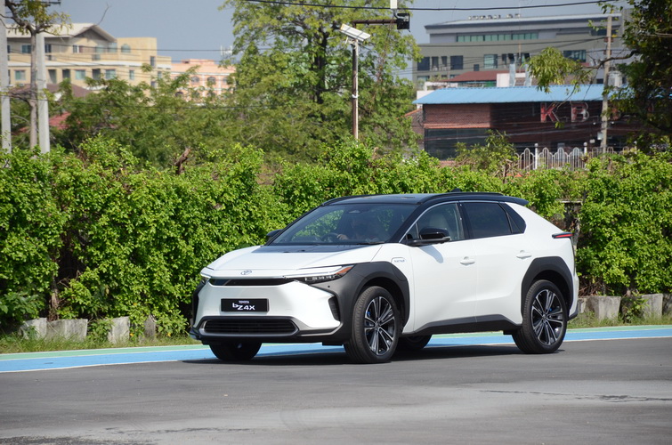 TOYOTA bZ4Xปิดการรับจอง