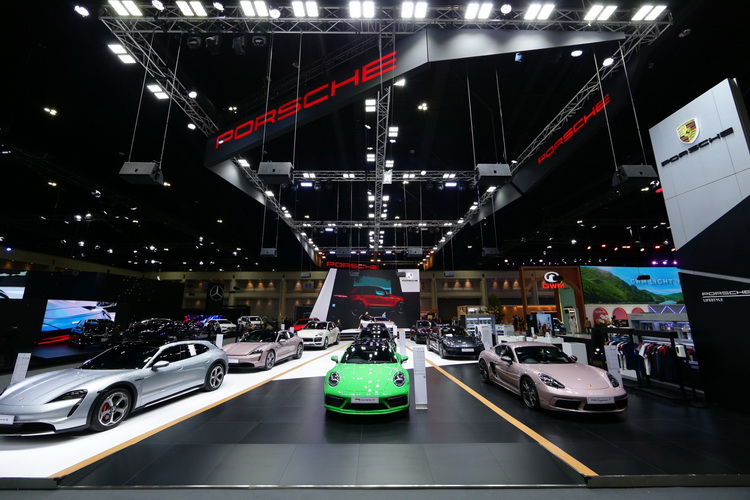 ปอร์เช่ ประเทศไทย เผยโฉม ปอร์เช่ 718 เคย์แมน จีทีโฟร์ อาร์เอส อย่างเป็นทางการ