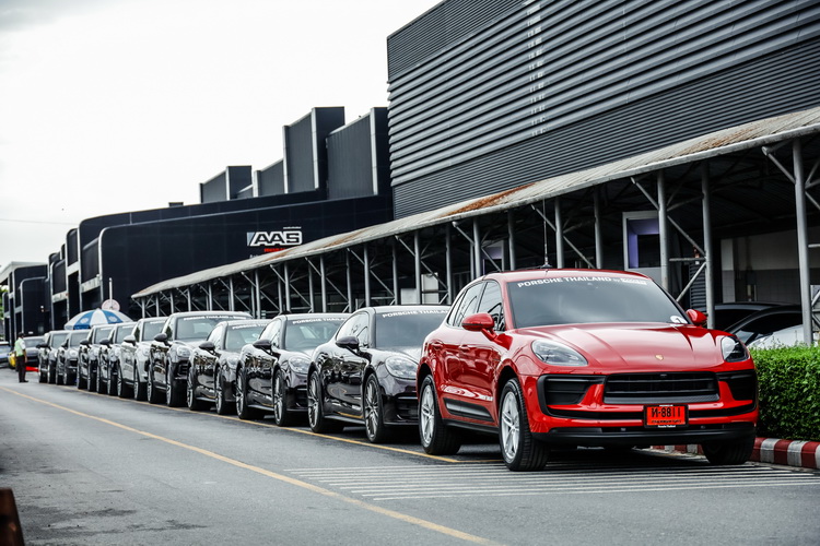 เปิดประสบการณ์สุดพิเศษกับ ปอร์เช่ พานาเมร่า และ ปอร์เช่ คาเยนน์ แพลทตินัม อิดิชั่น