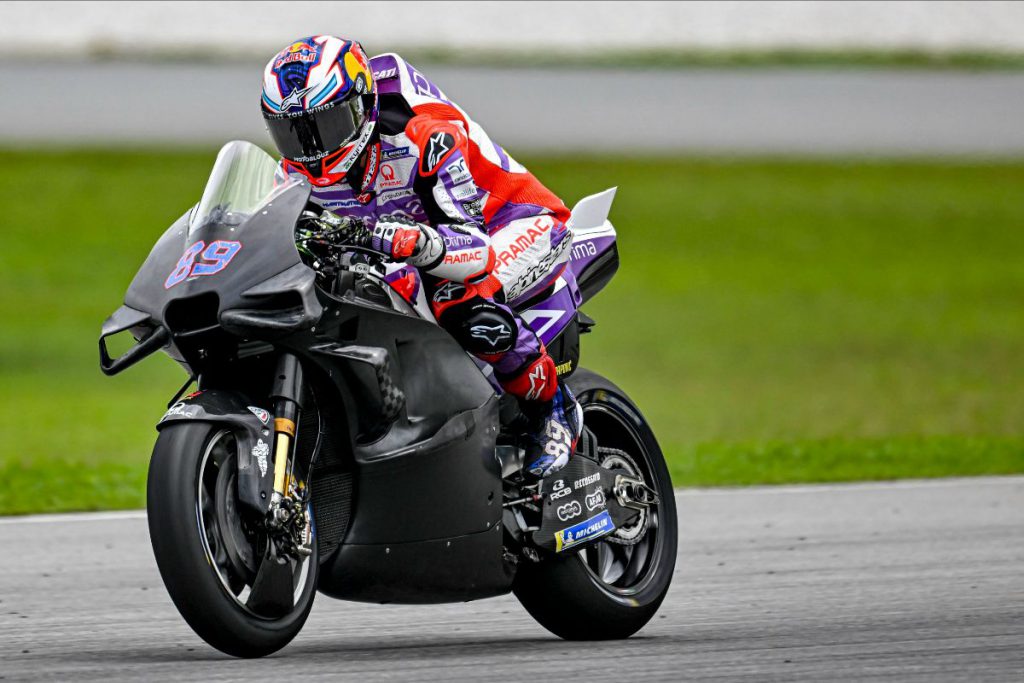 Martin เร็วที่สุด Aprilia และ GASGAS ส่องแสงแม้ว่าฝนจะตกในวันที่ 2