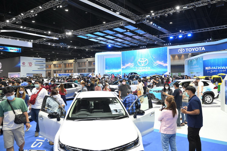 ตลาดรถยนต์กุมภาพันธ์ ลดลง 3.9%