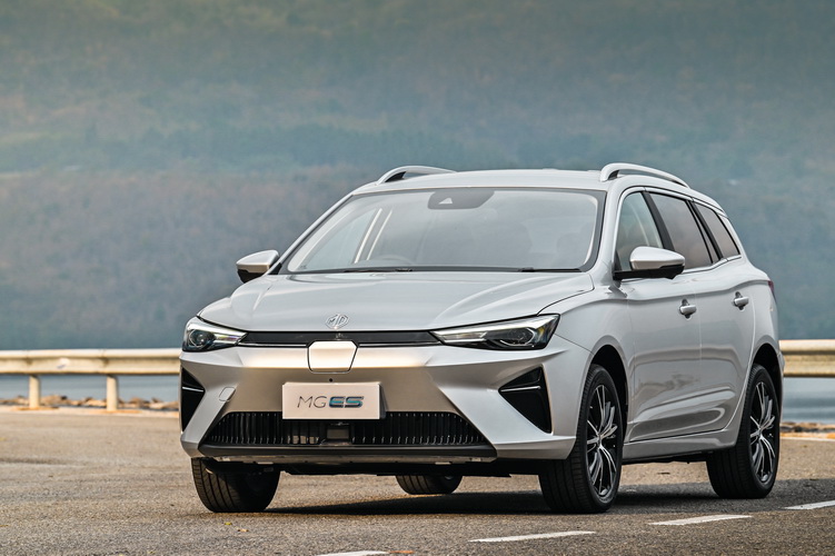 NEW MG ES สเตชันวากอนไฟฟ้า 100%