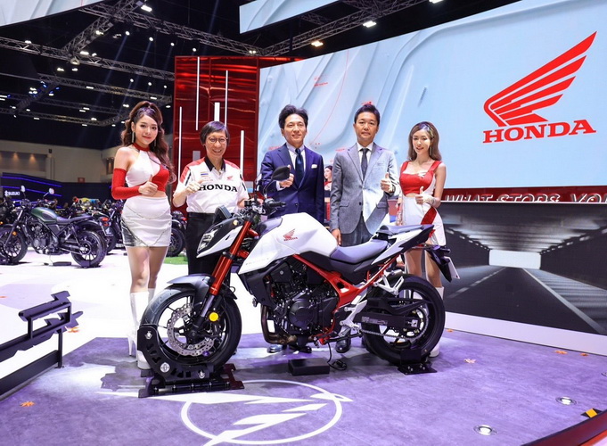 New Honda CB750 Hornet บิ๊กไบค์ดีไซน์เท่ เร้าใจ สมรรถนะดุดัน แรงเต็มอารมณ์สปอร์ต ในงาน Motor Show 2023