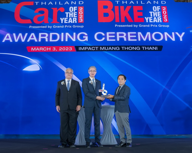 Volvo V60 Recharge Plug-in Hybrid ได้รับเลือกให้เป็น Car of the Year