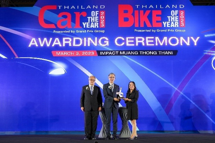 ฮอนด้า เอชอาร์-วี อี:เอชอีวี ซีวิค และบีอาร์-วีคว้า 3 รางวัลรถยนต์ยอดเยี่ยมแห่งปี 2566