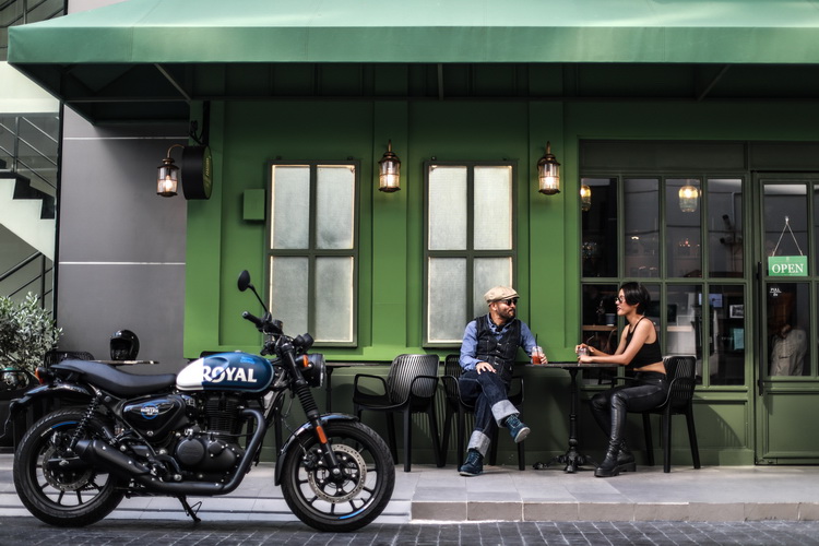 ผู้ที่ขี่รอยัล เอ็นฟีลด์ Hunter 350 พุ่งเกิน 100,000 ราย ทั่วโลก