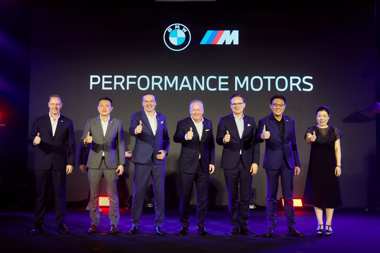 เพอร์ฟอร์แมนซ์ มอเตอร์ส นำโชว์รูม M แห่งแรกสู่ย่านราชพฤกษ์